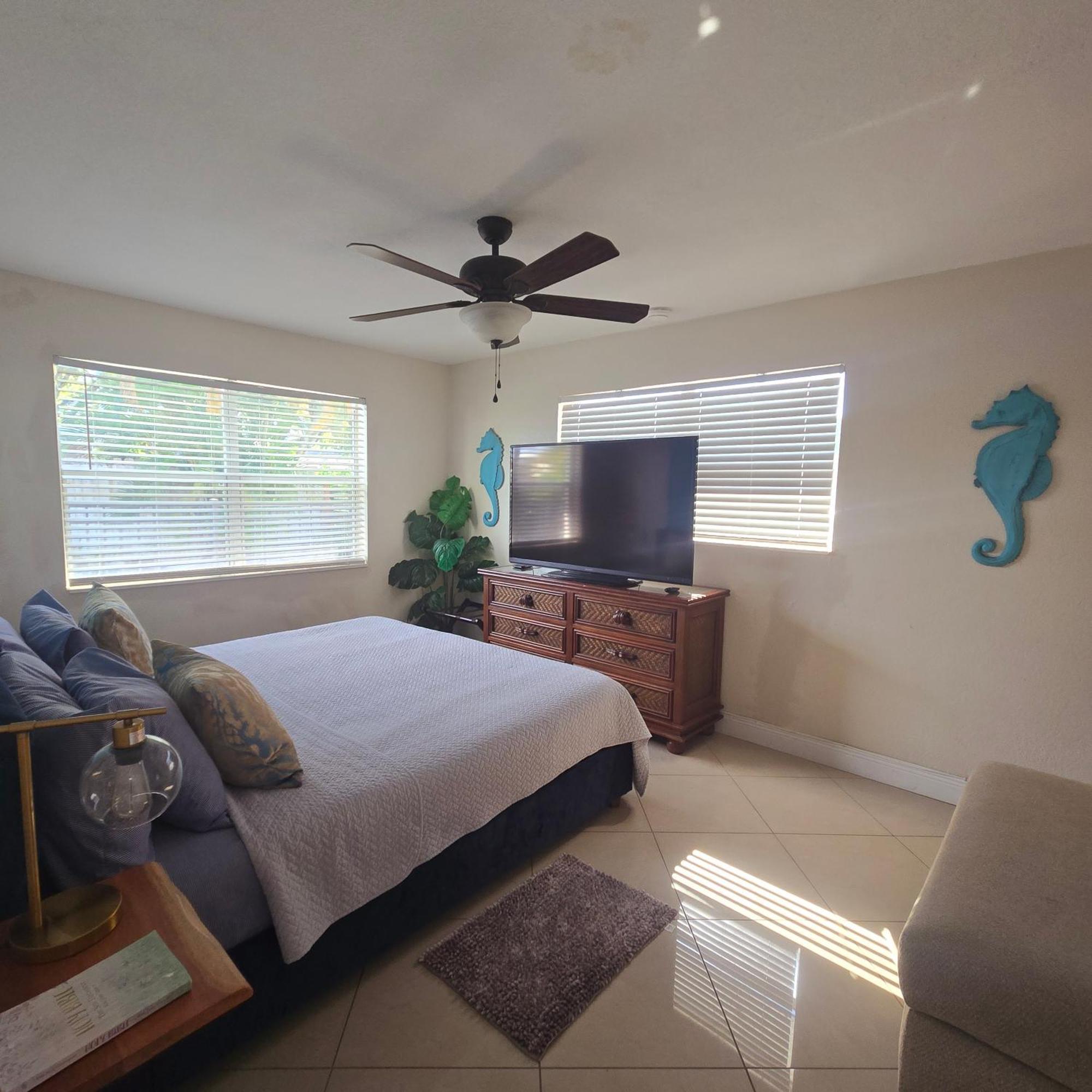Coastal Haven: Family-Friendly House with Pool Near Beaches Fort Lauderdale Exterior photo